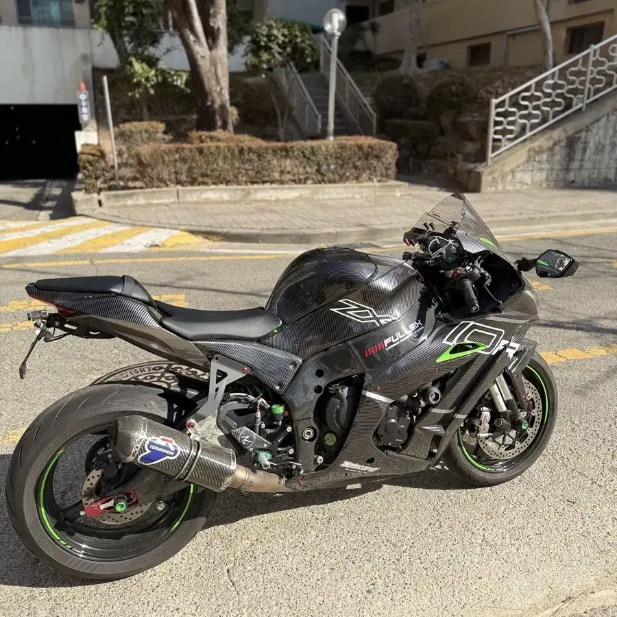 가와사키 zx10r 판매&대차 합니다.