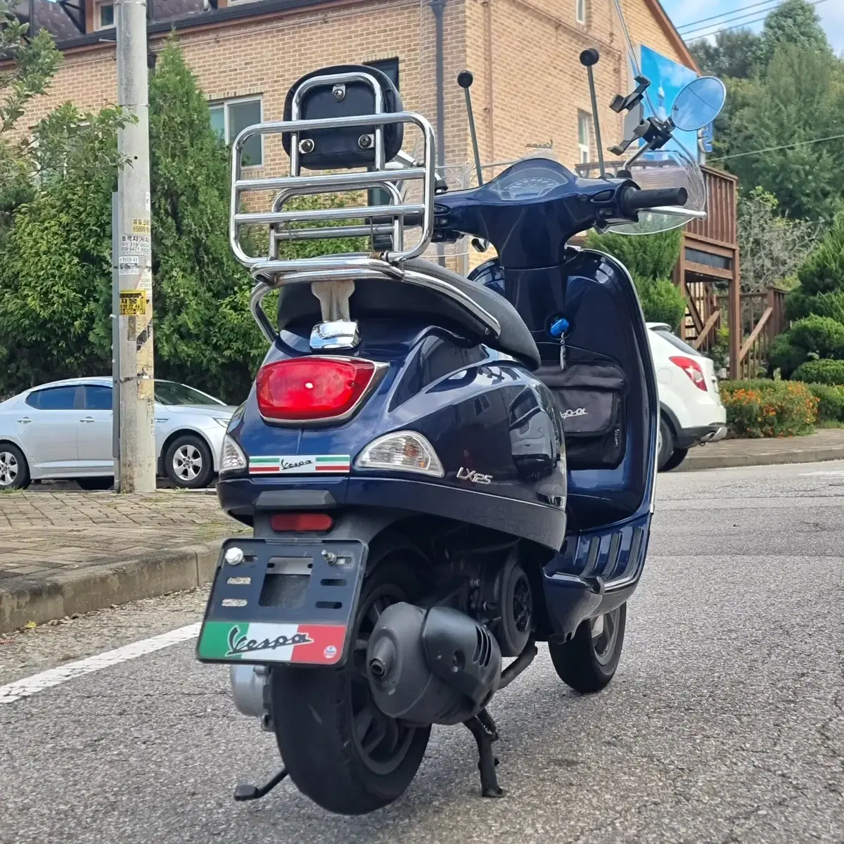 베스파 LX125 21년형 1만km 출퇴근 스쿠터 저렴하게 판매합니다.