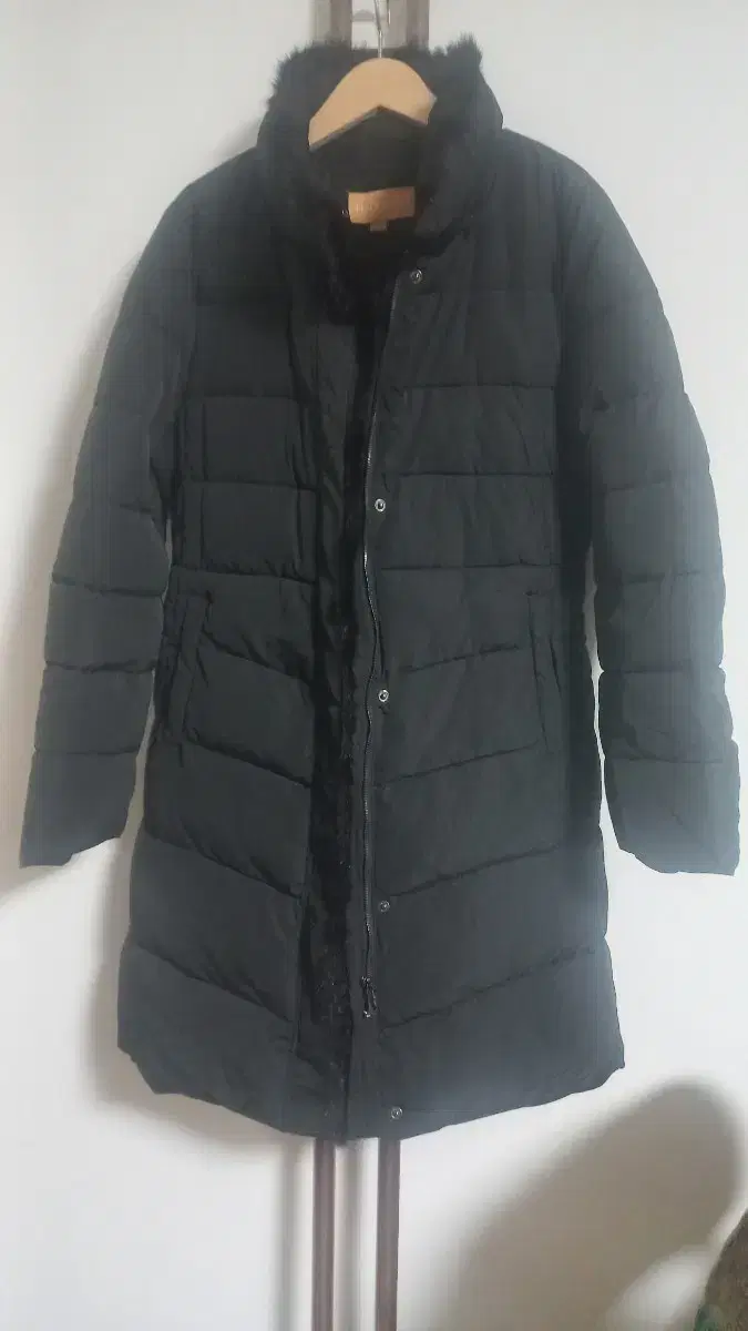 Ellen Tracy Mink-trimmed puffer coat 66-77