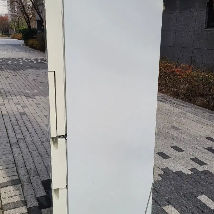 무료배송설치 LG 327L 김치냉장고