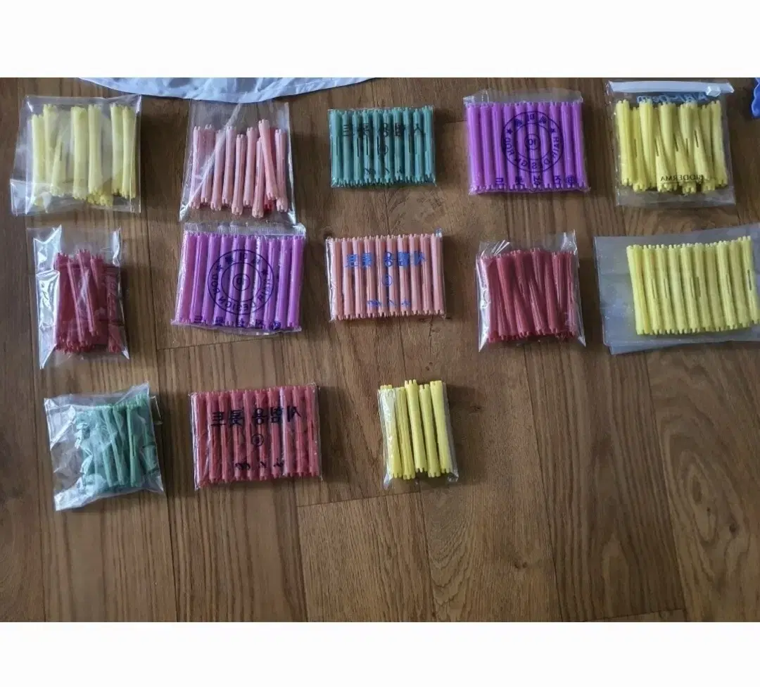 Perm lotion Thin8+9+10 total125pcs6,000 wonOtherRubber bands.Tail combs.Shoulder covers, etc.Dome