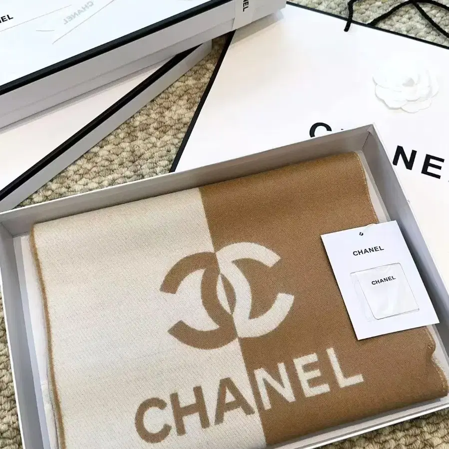 CHANEL샤넬 양면 컬러 프린트 자카드 스카프