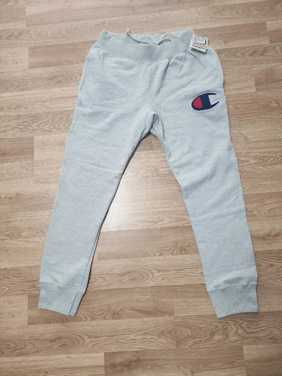 New Arrivals Champion Big Logo Reverse Weave Jogger Pants L 32-34