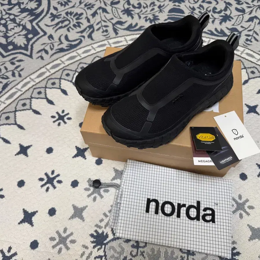 Norda 노다 003 블랙 265 us8.5