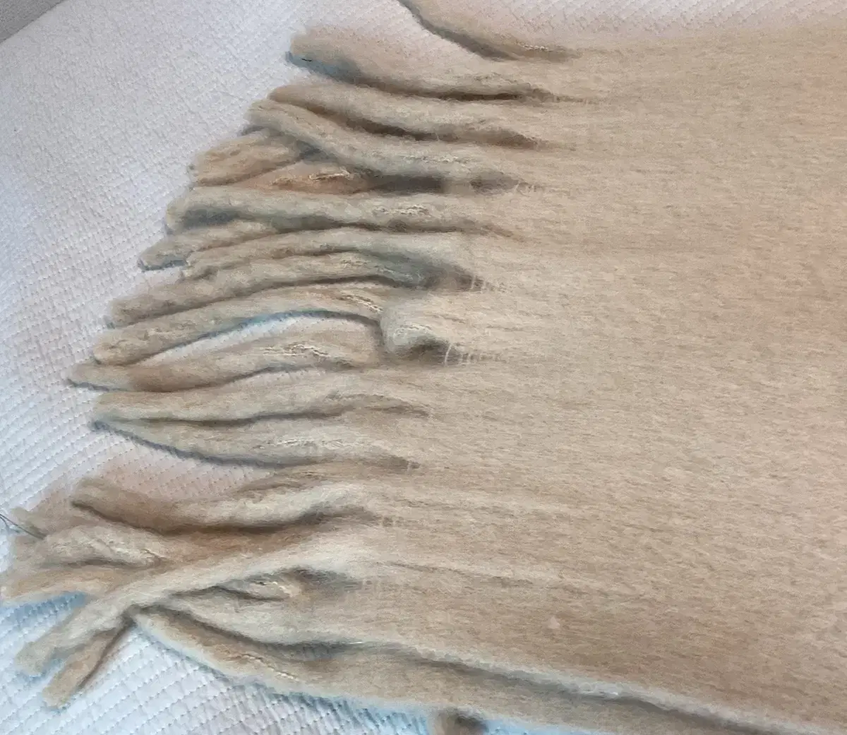 Winter beige shawl