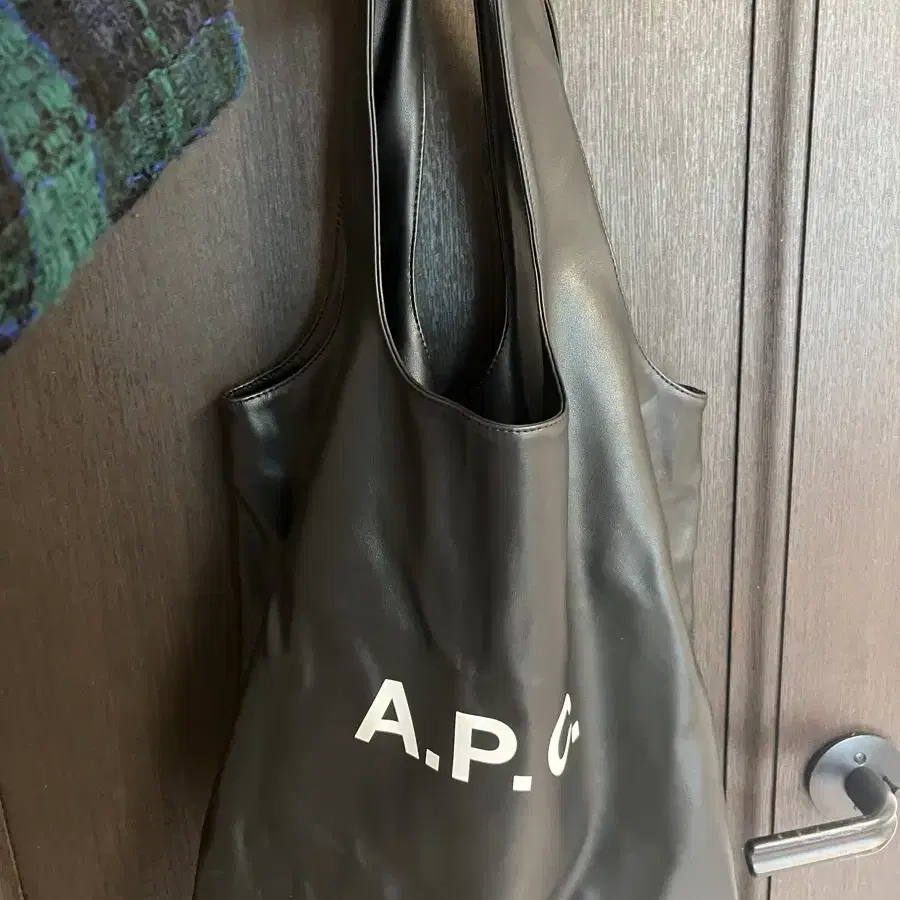 아페쎄 a.p.c 니논 토트백 숄더백