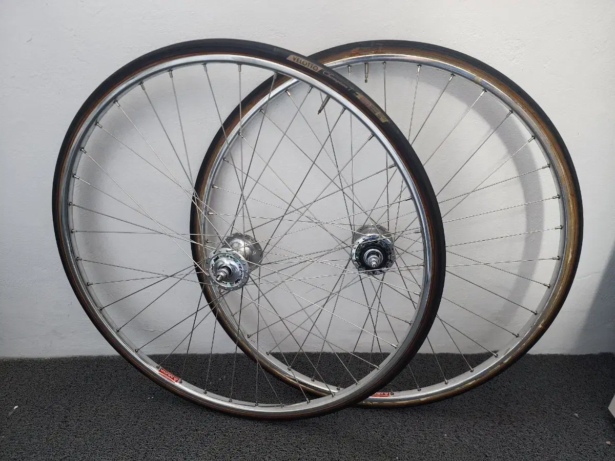 Arayagold Wheelset (with tire corrals)