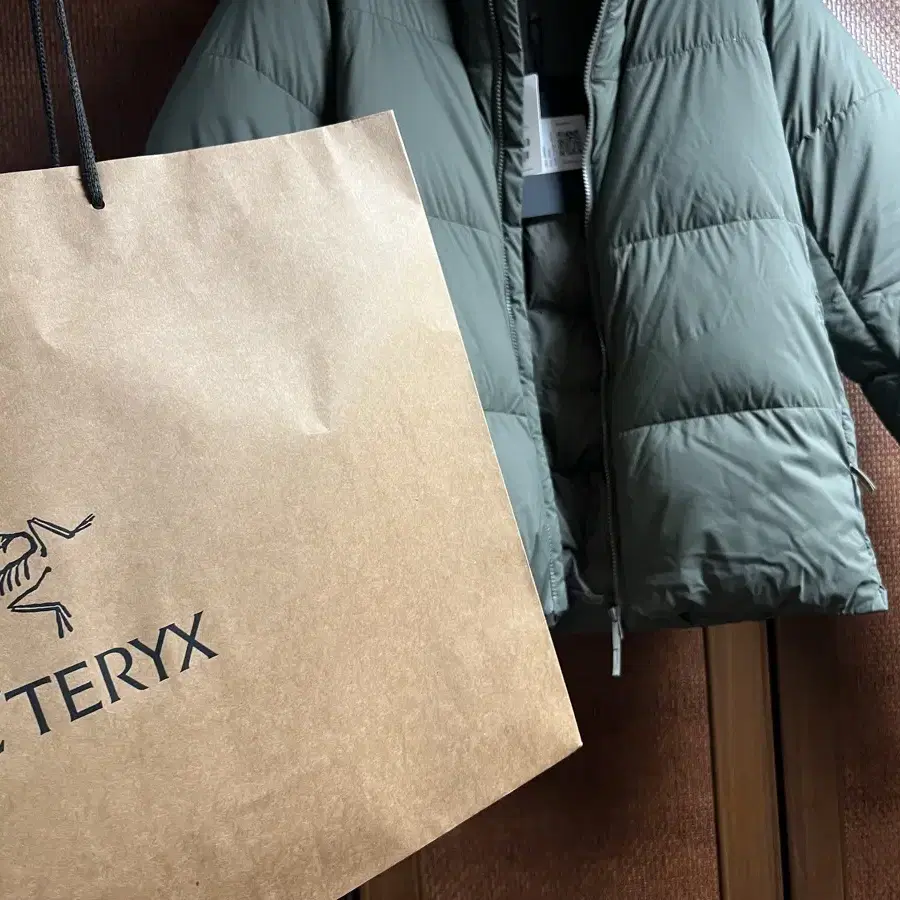 새상품 (arcteryx)아크테릭스 베일런스 컨듀잇 패딩 (사이즈 S)