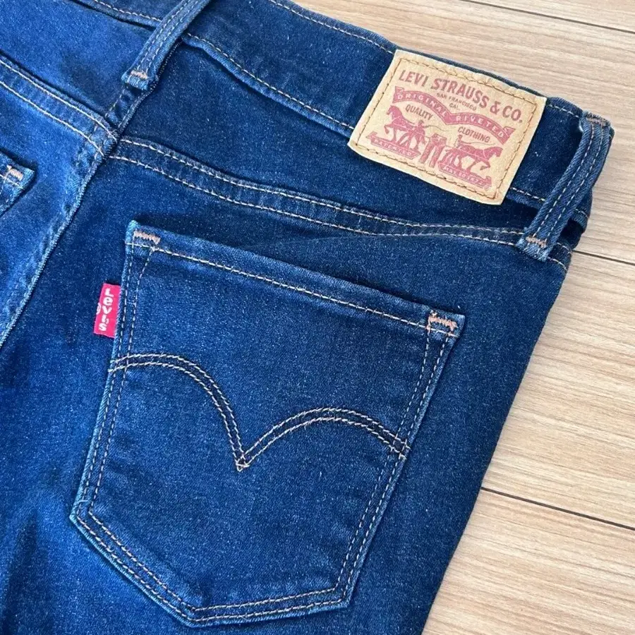 여성/LEVIS/진청바지/스키니