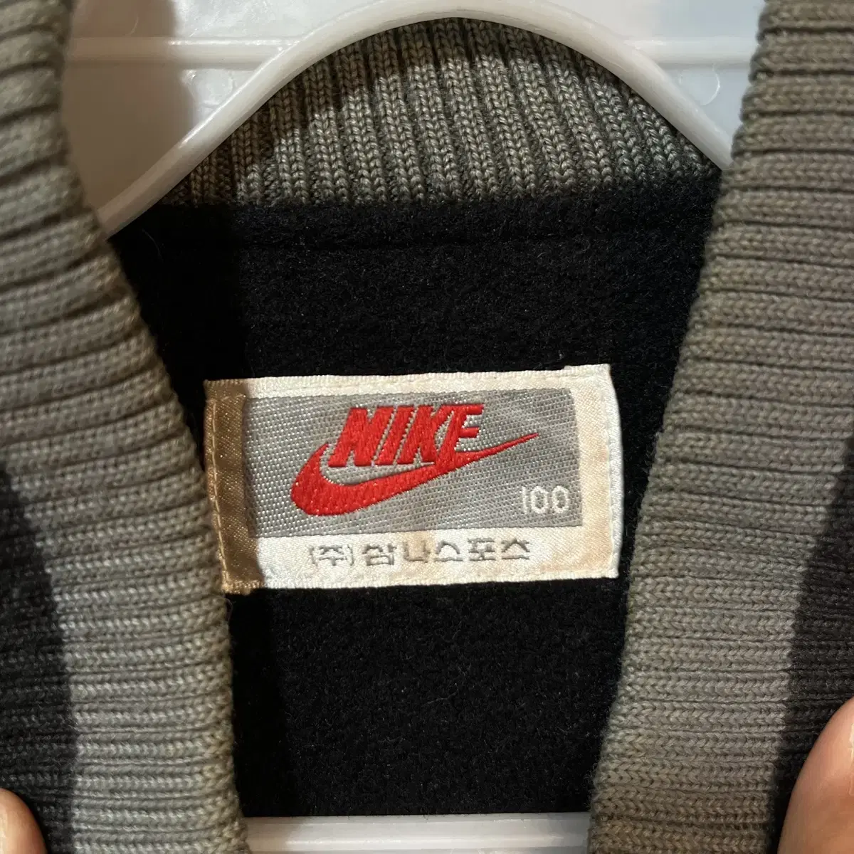 [L] NIKE 나이키 삼나스포츠 올드스쿨 바시티