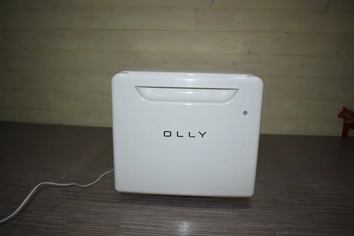 올리 OLLY 미니 냉장고 OLR02V 코지 아이보리 저소음 가게 침실