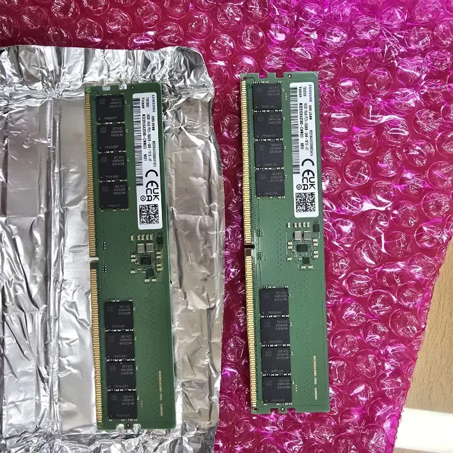 삼성 메모리 DDR5 16G x 2개(5600)