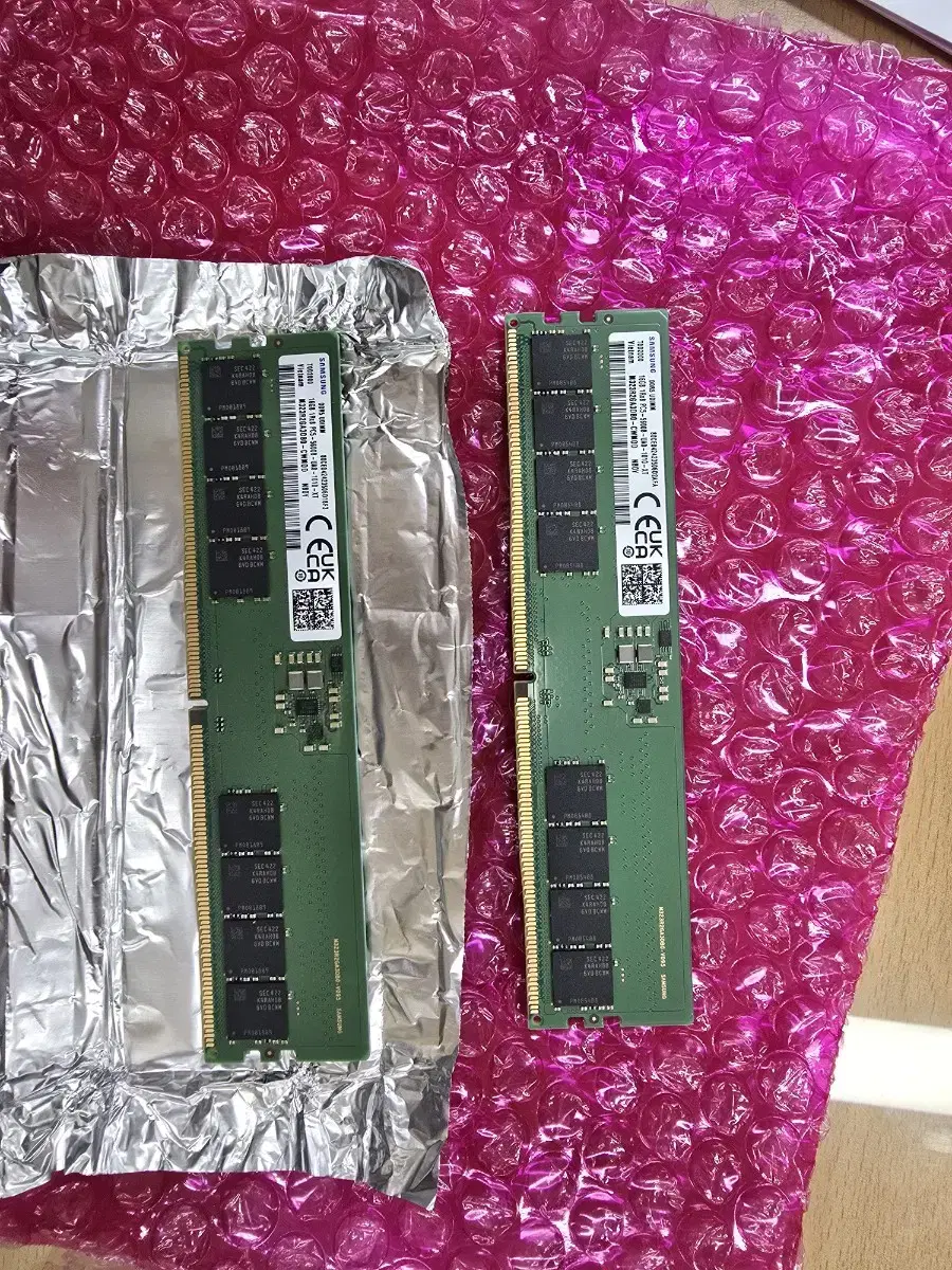 삼성 메모리 DDR5 16G x 2개(5600)