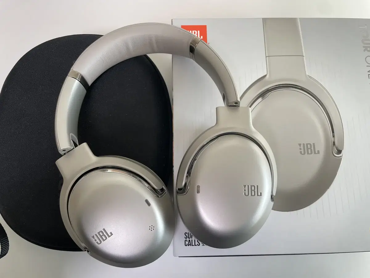 Jbl tour one m2