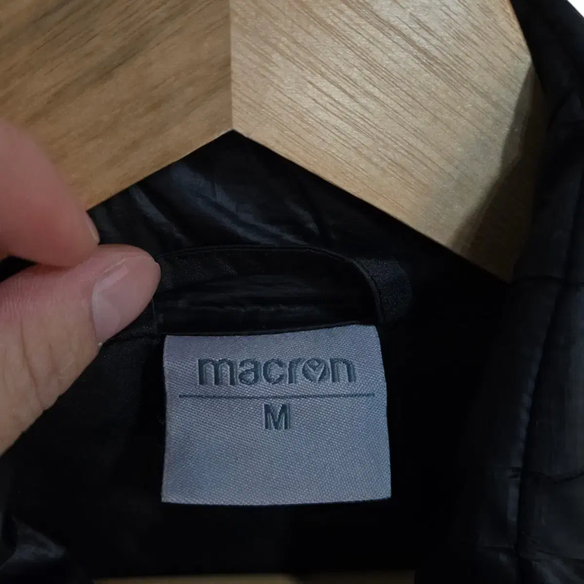 [M] 인천유나이티드 macron 패딩 베스트