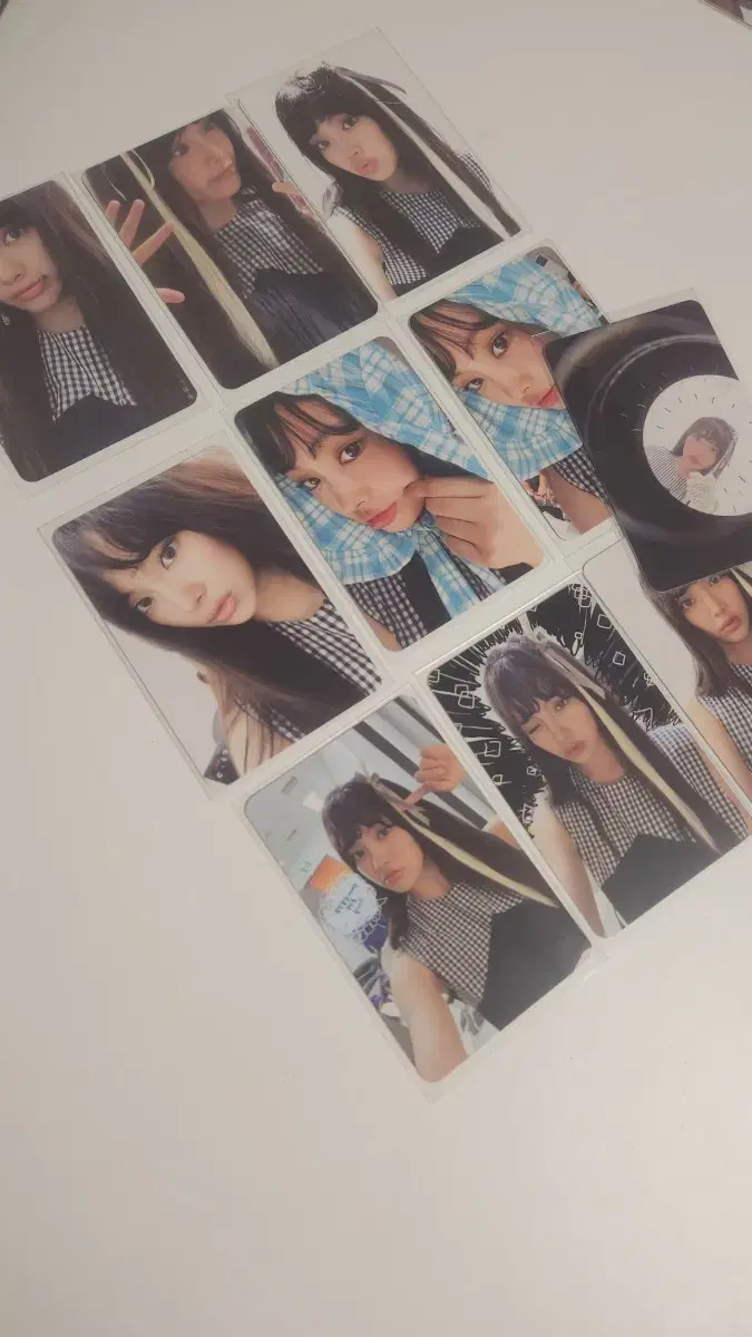 New jeans hyein sig,pop up photocards to sell (bulk)