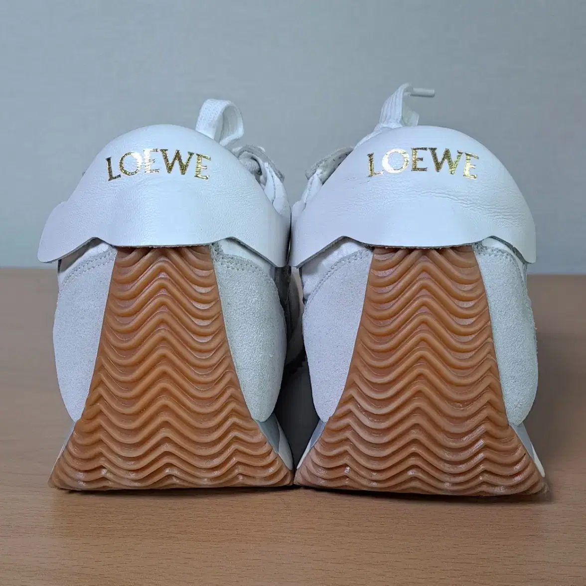 LOEWE 로에베 24SS 플로우 러너 스니커즈 39 245