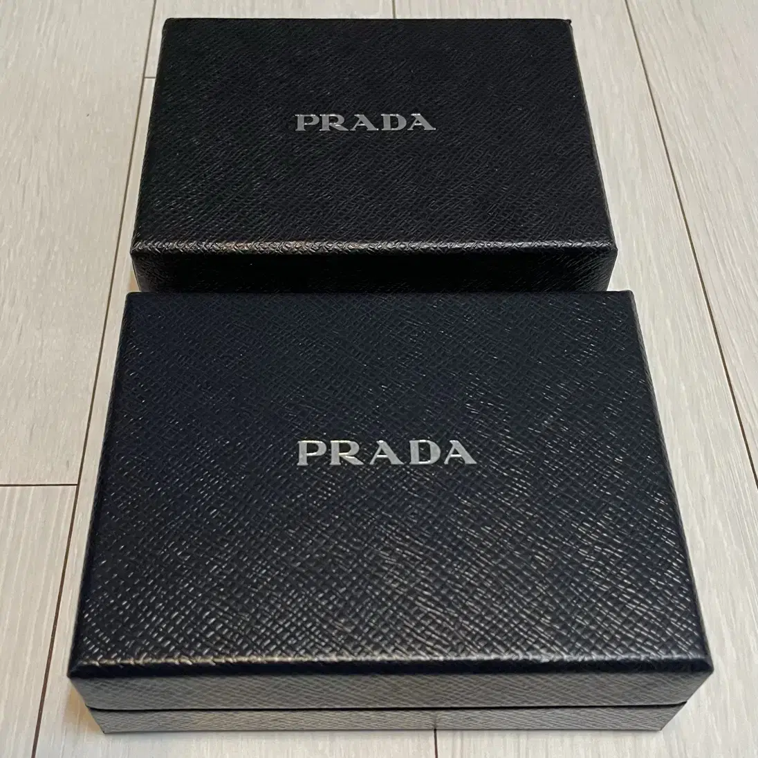 [PRADA]프라다 박스 케이스 판매 합니다