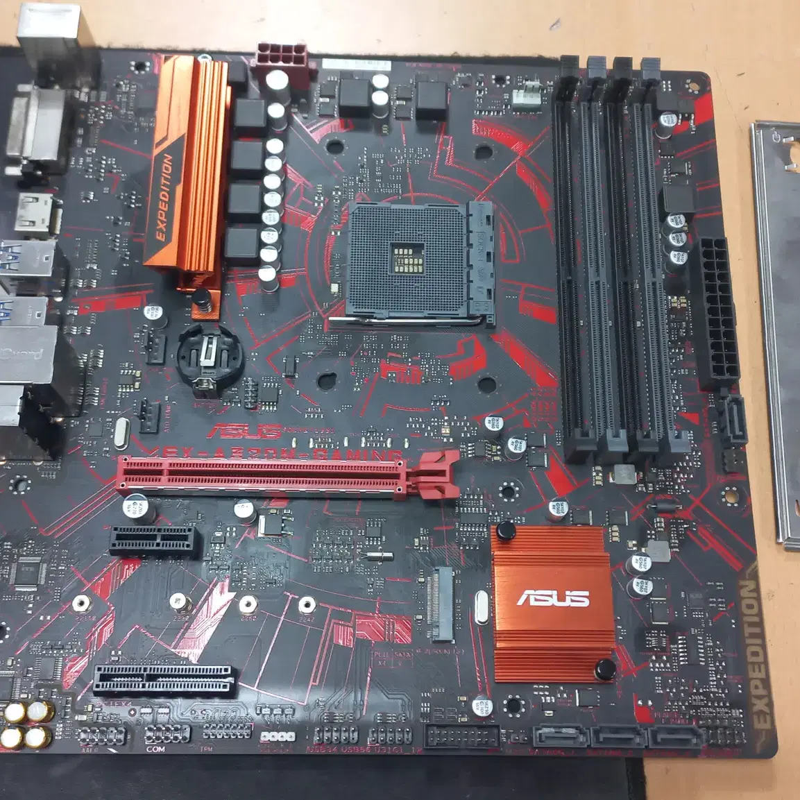 asus ex a320m-gaming 메인보드 팝니다.