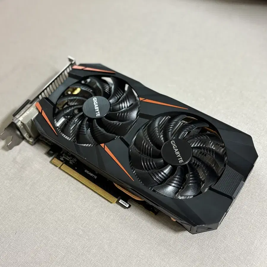 기가바이트 gtx1060 3g (택배비 포함)