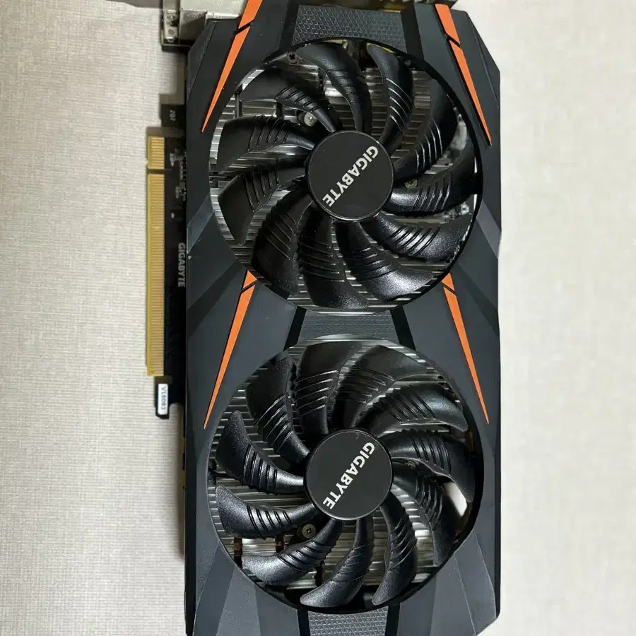 기가바이트 gtx1060 3g (택배비 포함)