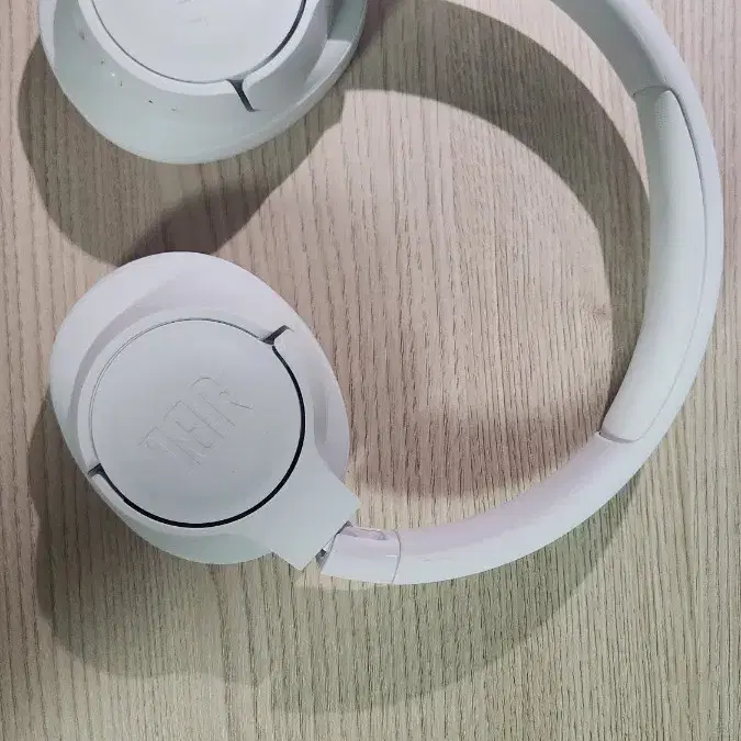 JBL TUNE 720 BT 화이트