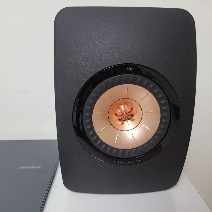 케프(Kef) LS50 스피커, 나드(Nad) M10 앰프