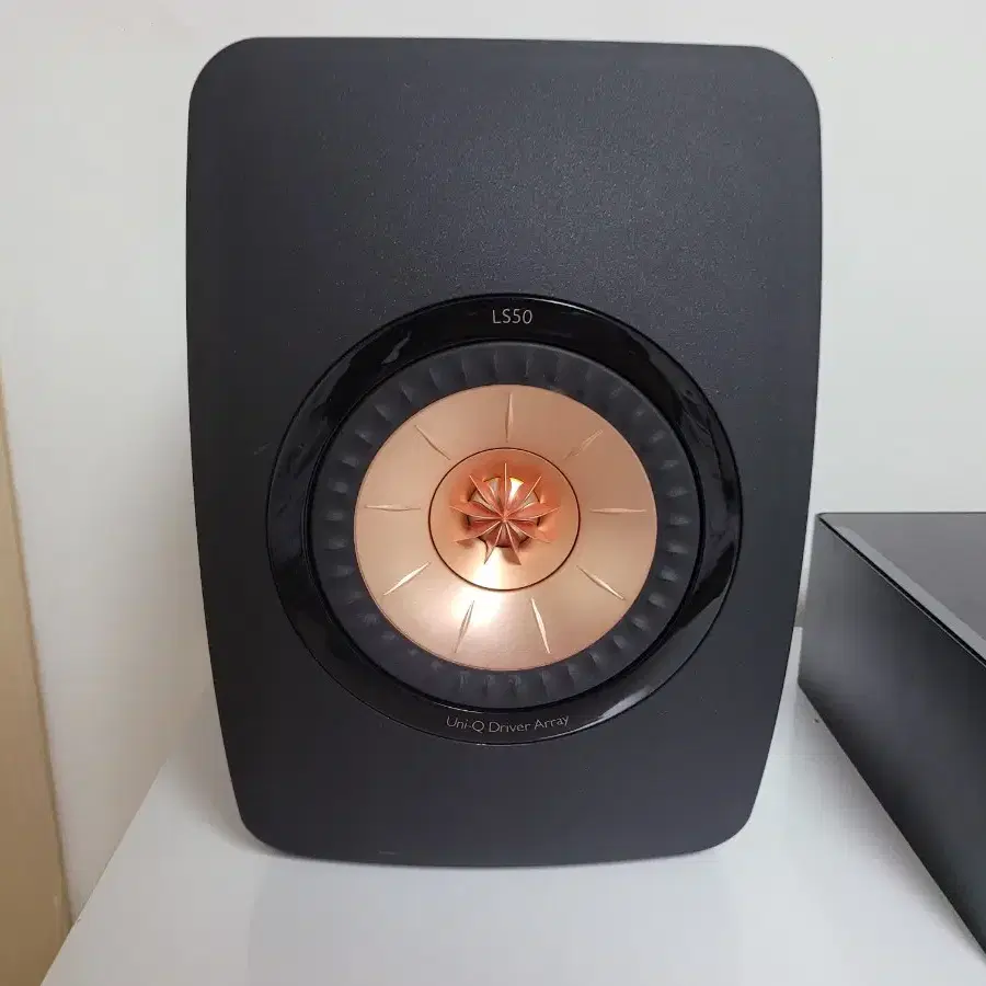 케프(Kef) LS50 스피커, 나드(Nad) M10 앰프