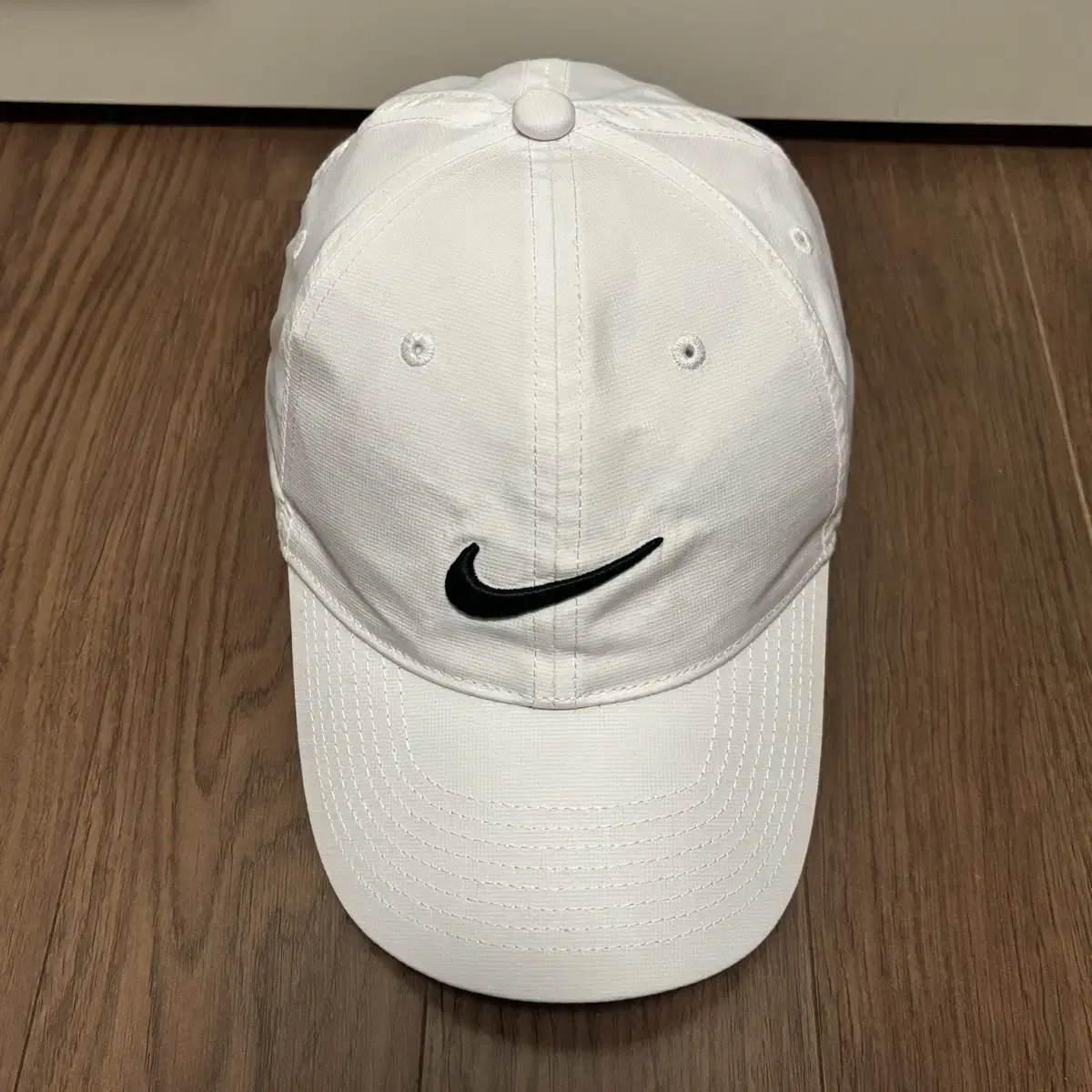 Nike 나이키 화이트 볼캡 모자