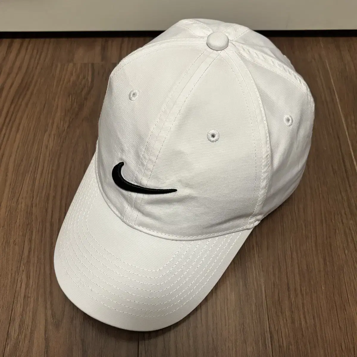 Nike 나이키 화이트 볼캡 모자