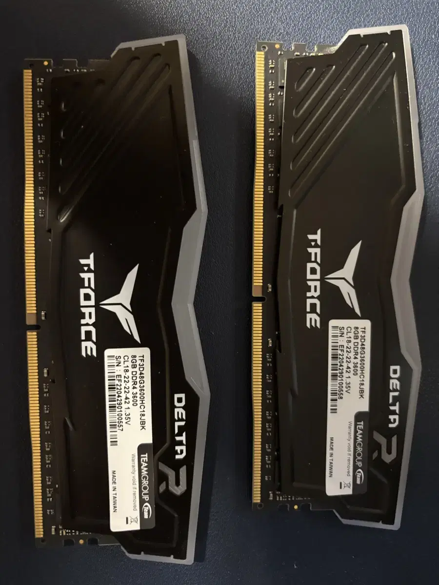 팀그룹 TFORCE  8GB DDR4 3600 CL18 2개 세트