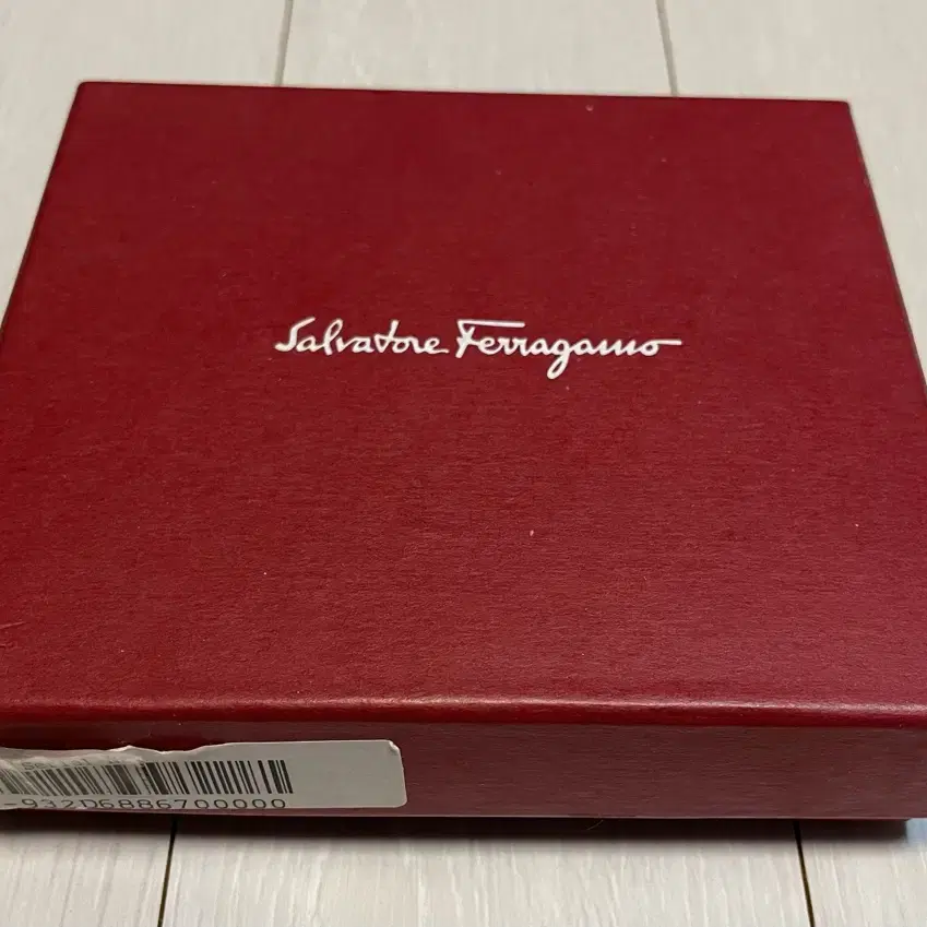 [Salvatore Ferragamo]페라가모 케이스 박스 판매