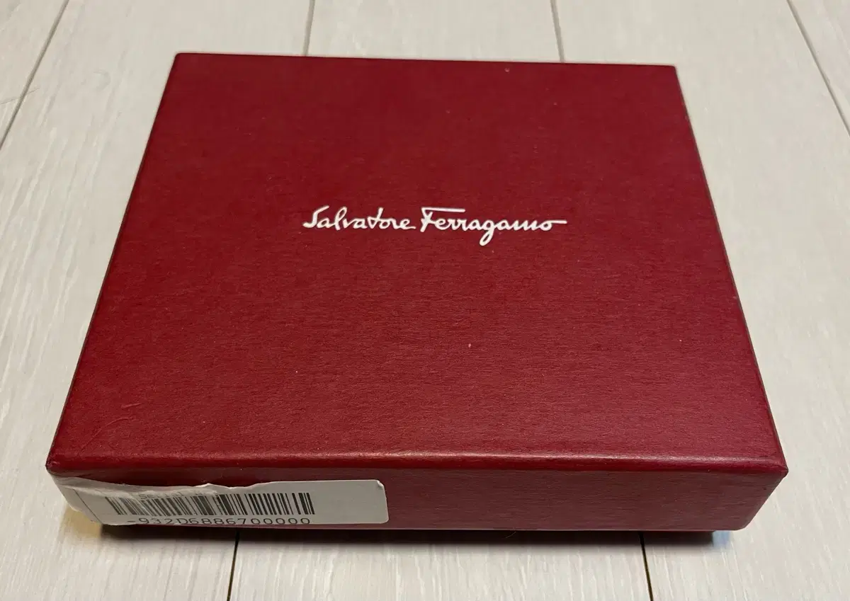 [Salvatore Ferragamo]페라가모 케이스 박스 판매