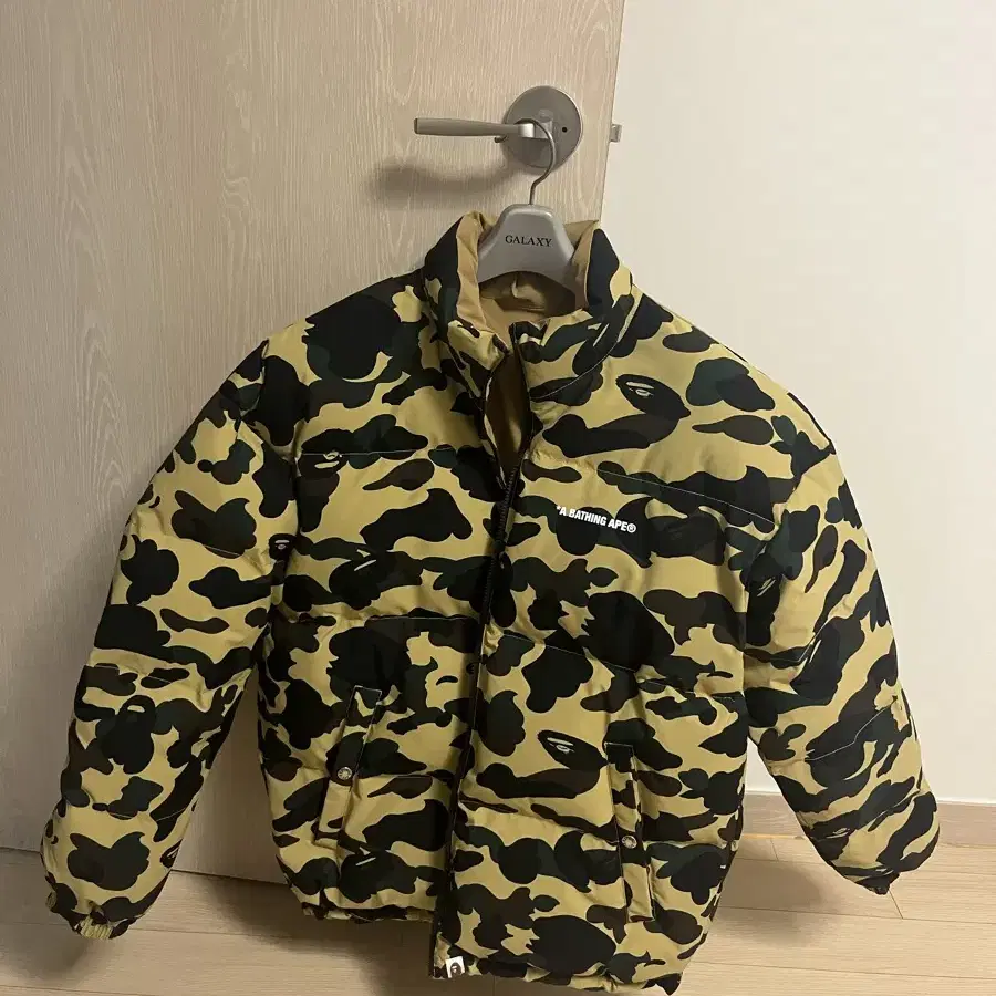 베이프(Bape) 리버서블 패딩 L사이즈