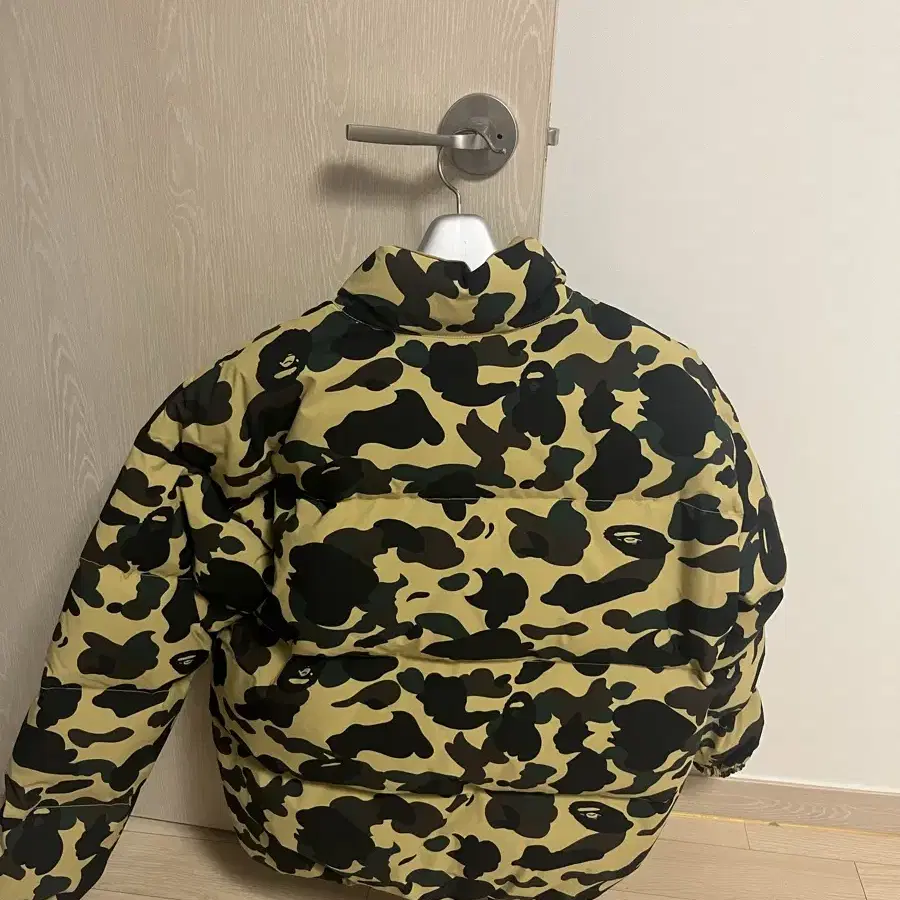 베이프(Bape) 리버서블 패딩 L사이즈