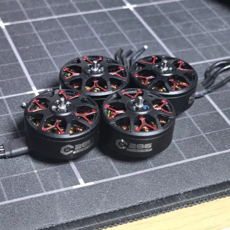 axisflying c206 2500kv