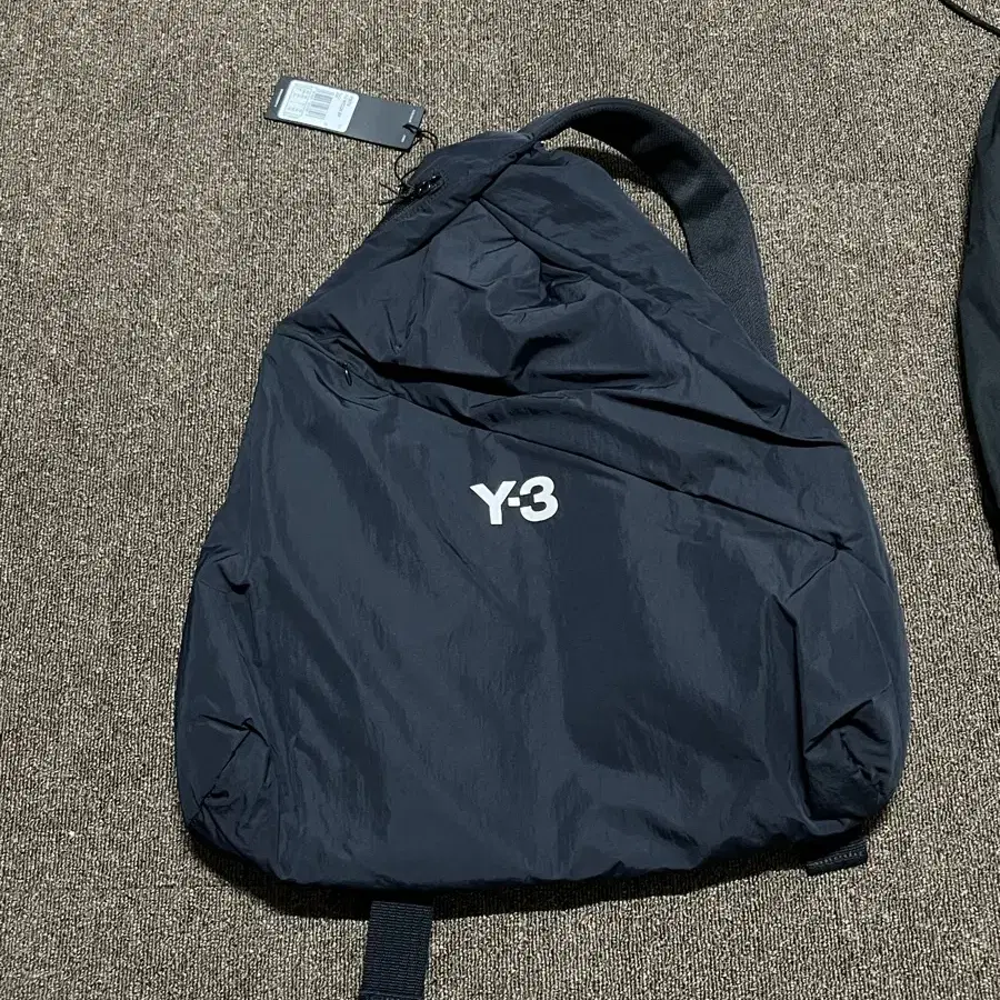 Y-3 로고 프린팅 나일론 백팩