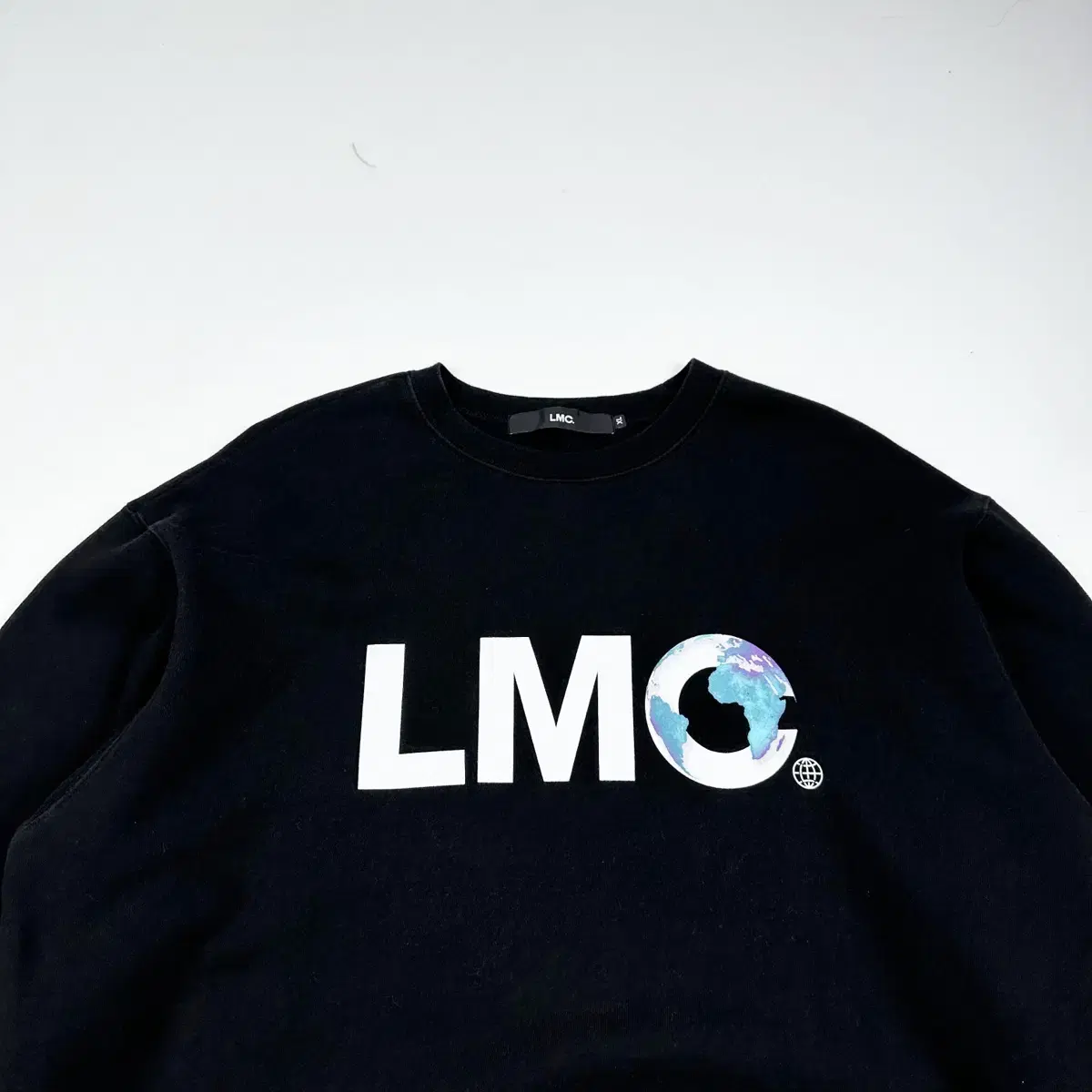 (XL) LMC 엘엠씨 백로고 박시핏 맨투맨 블랙