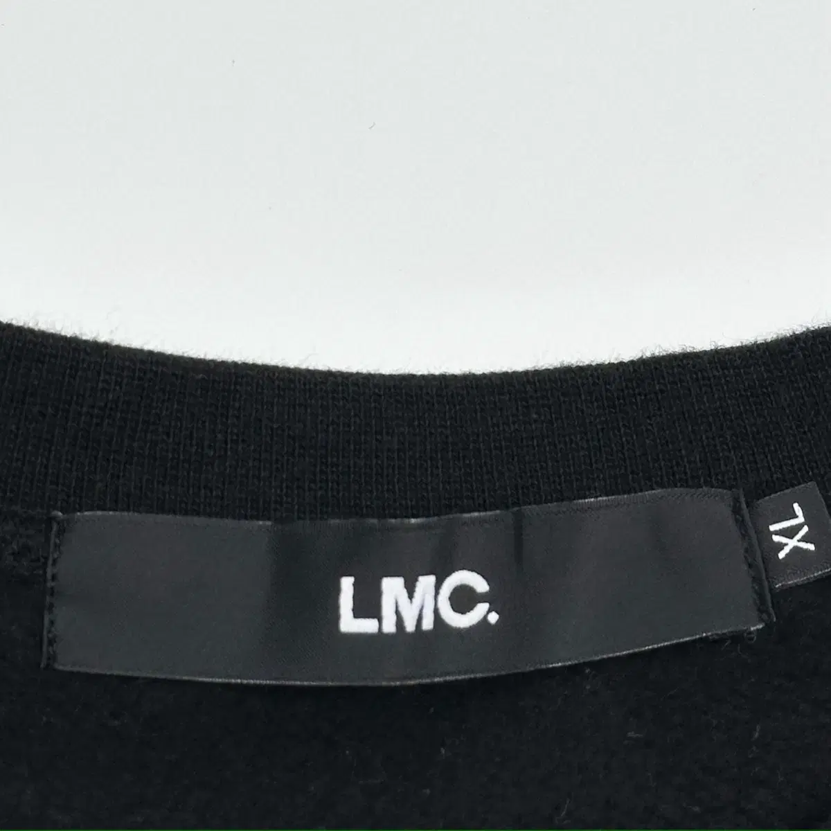 (XL) LMC 엘엠씨 백로고 박시핏 맨투맨 블랙