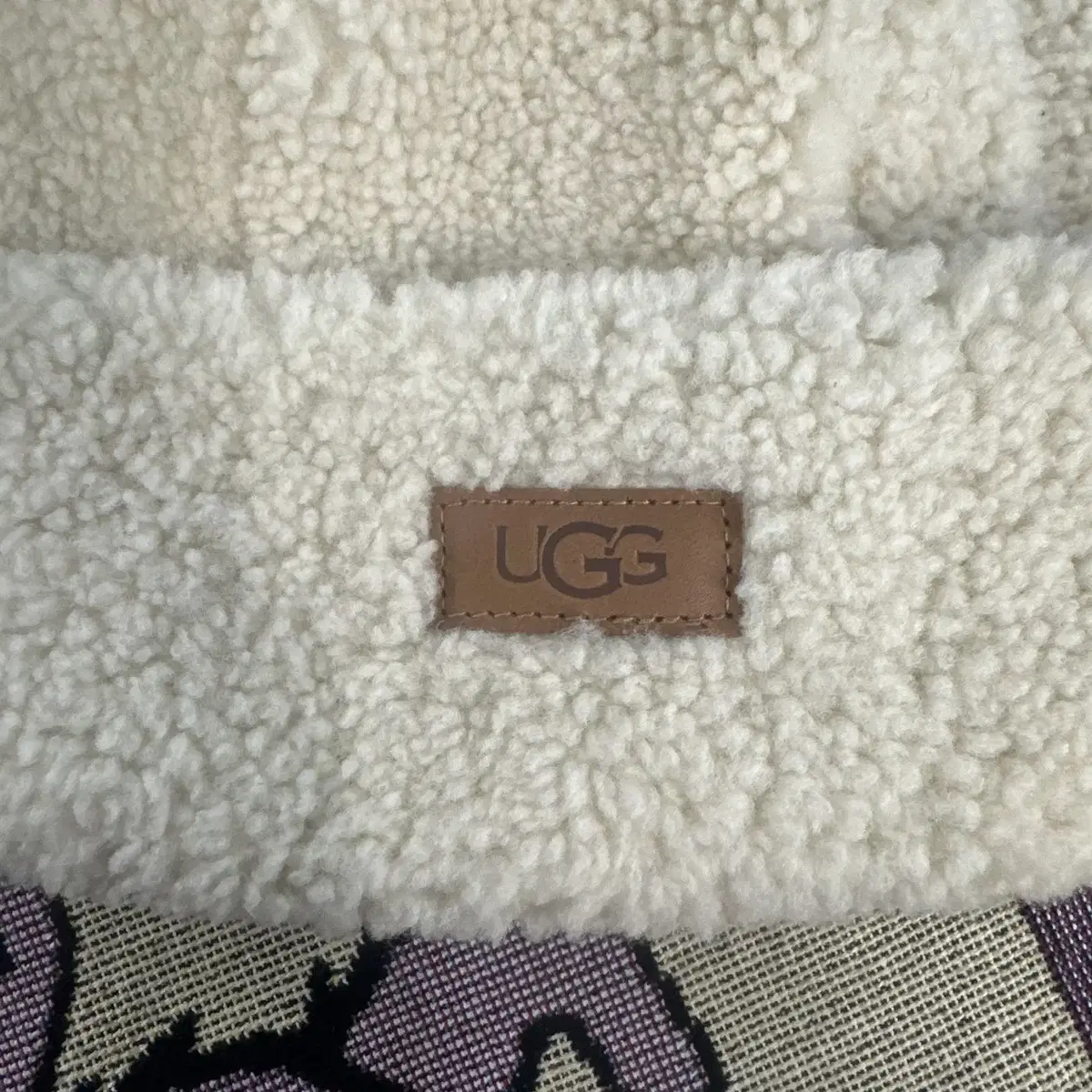 UGG 모자