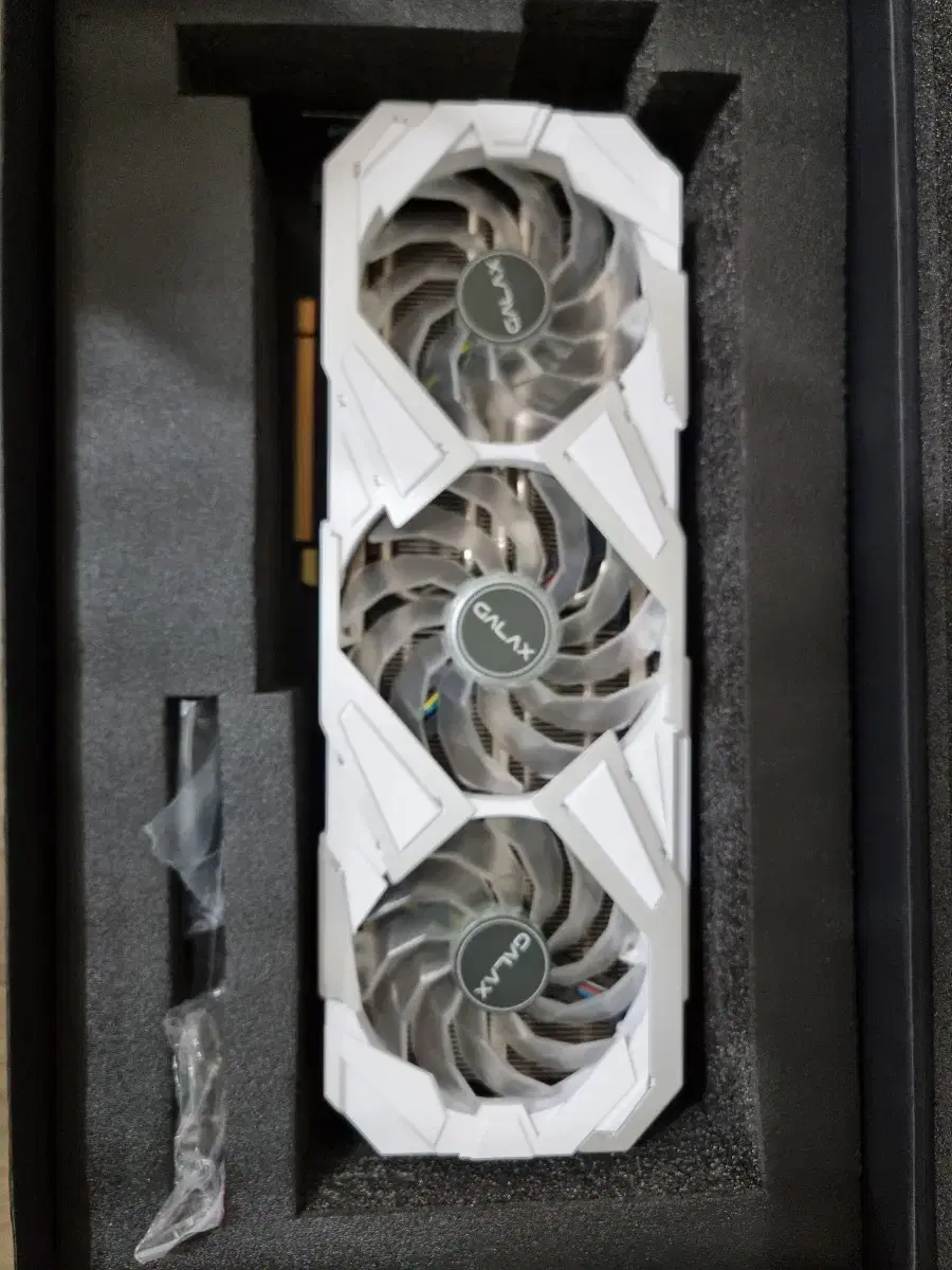 GALAX RTX3070 화이트