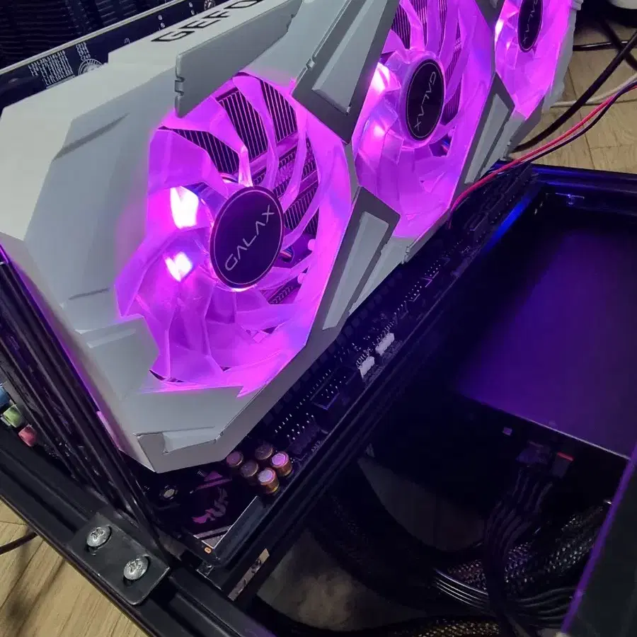 GALAX RTX3070 화이트