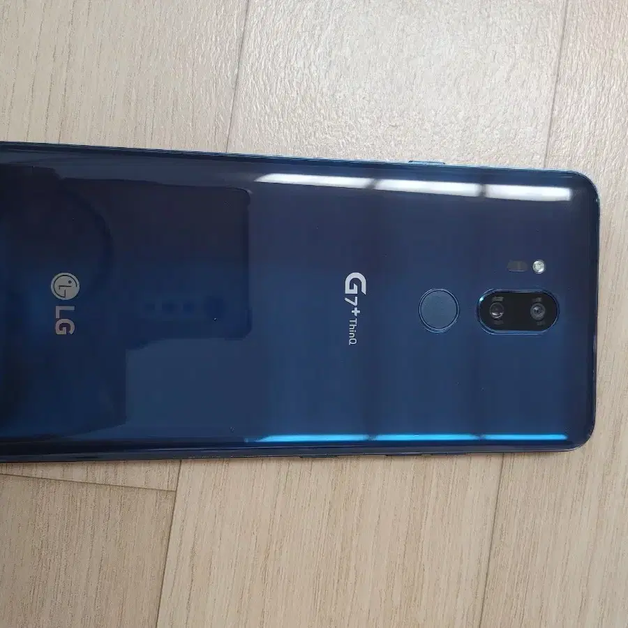 LG G7 판매합니딘.