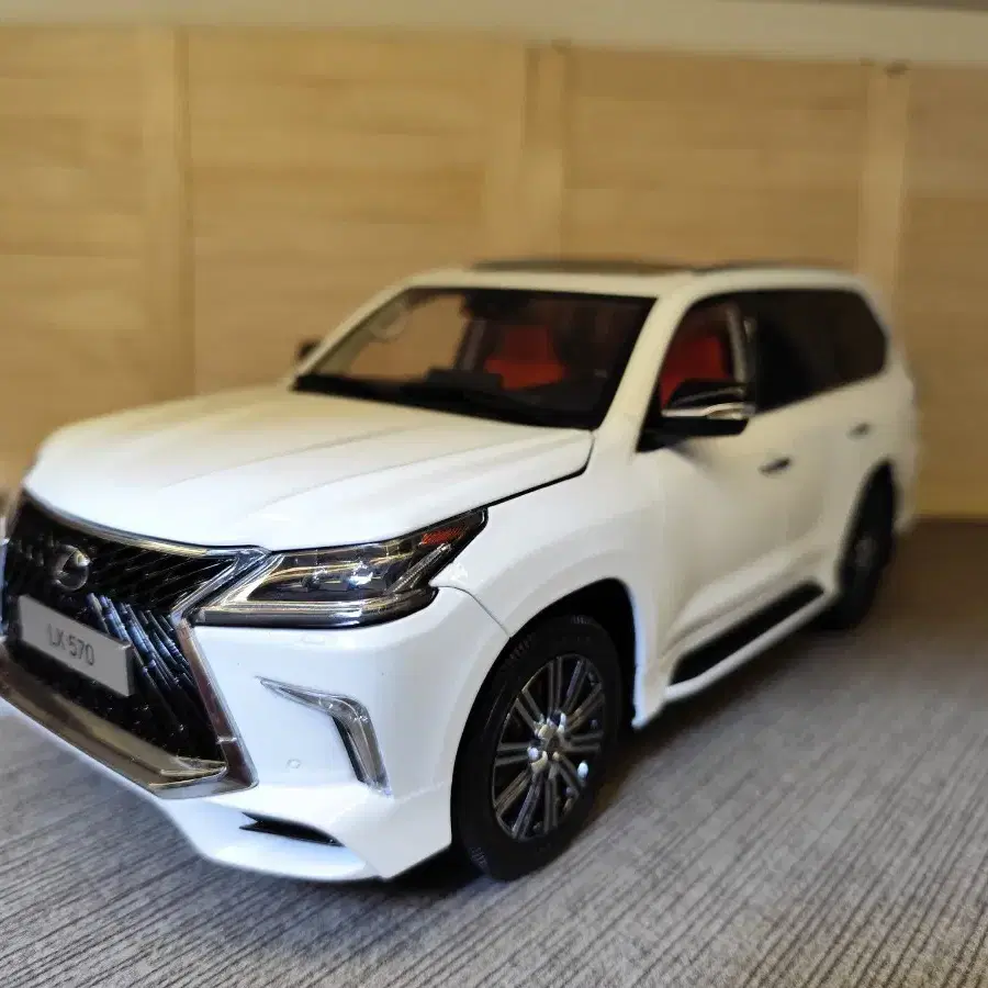 렉서스 lx570 1:18 lcd 다이캐스트