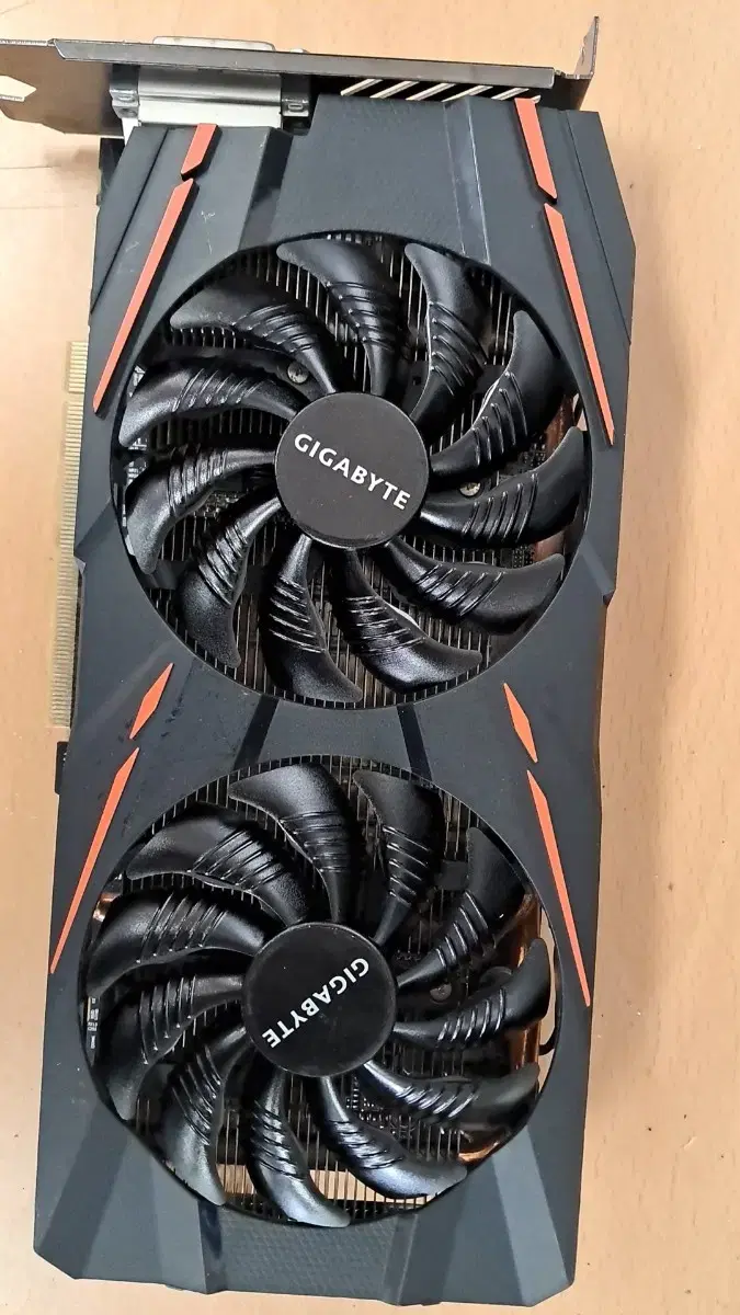 기가바이트 rx570