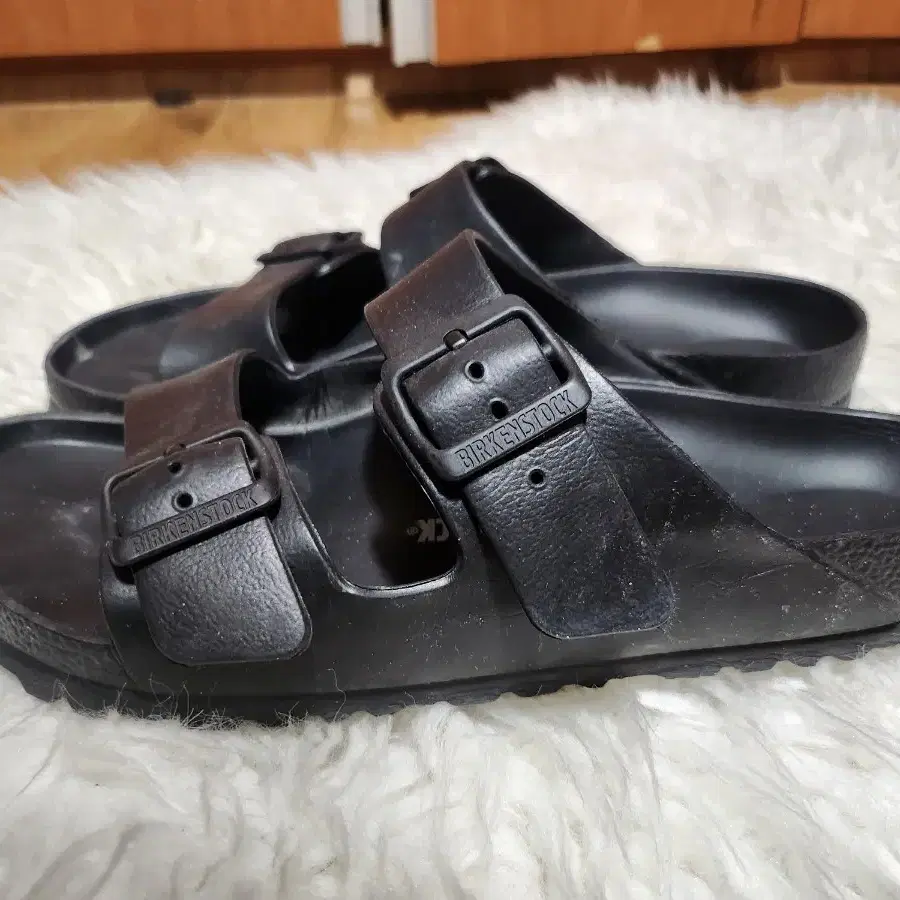 BIRKENSTOCK버켄스탁남성슬리퍼41사이즈265입니다