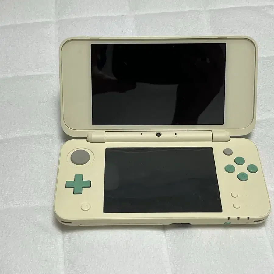 뉴 닌텐도 2ds xl 동물의 숲 에디션