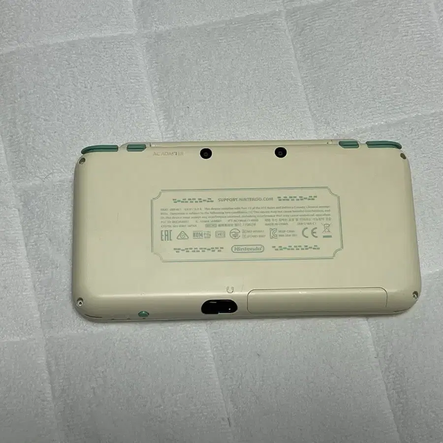 뉴 닌텐도 2ds xl 동물의 숲 에디션