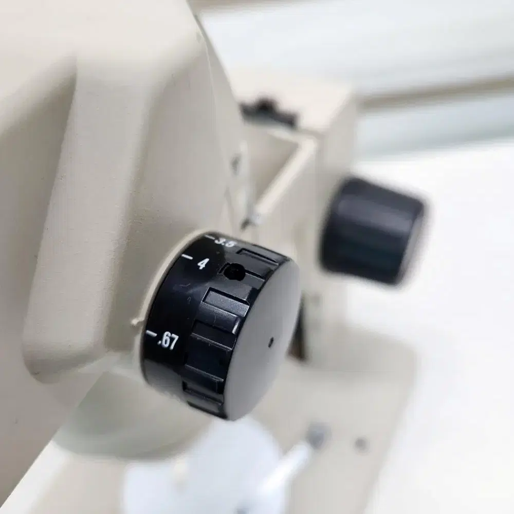 Olympus SZ40 Stereo Microscope