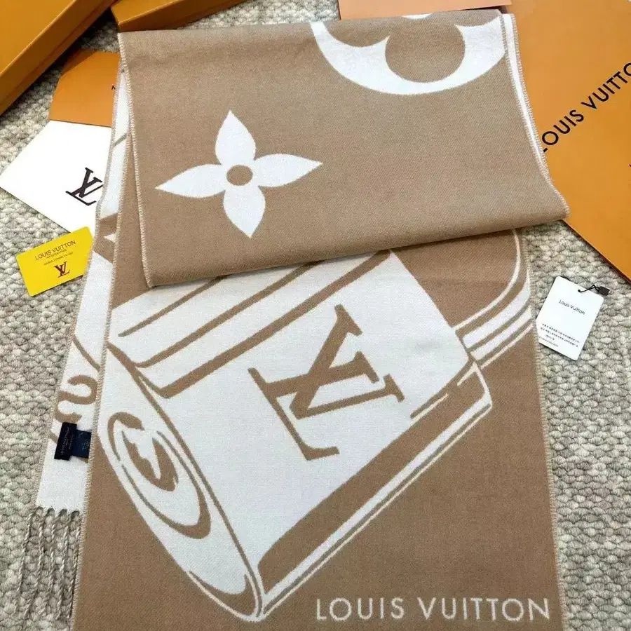 Louis Vuitton루이 뷔 통 스카프